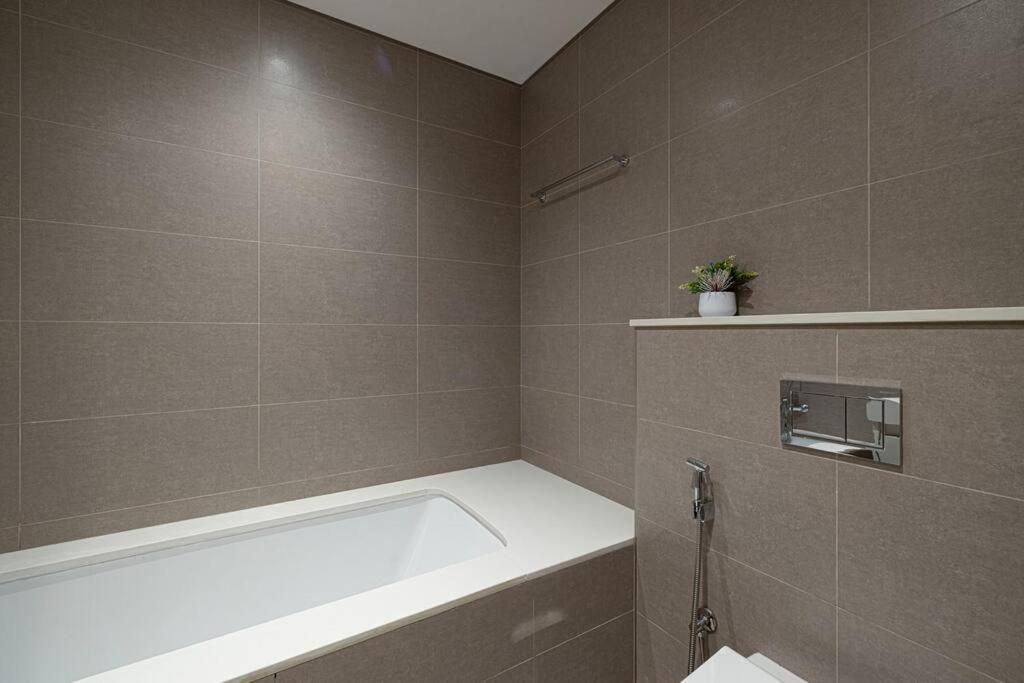 Appartement 2 Bedroom Luxury Full Burj Views *