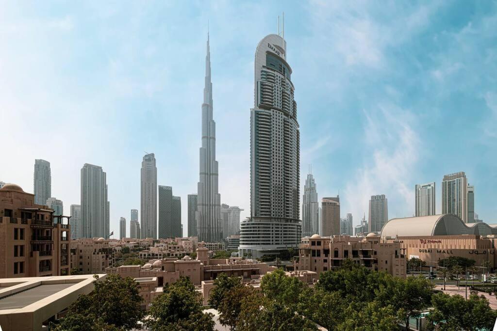 2 Bedroom Luxury Full Burj Views Apartment